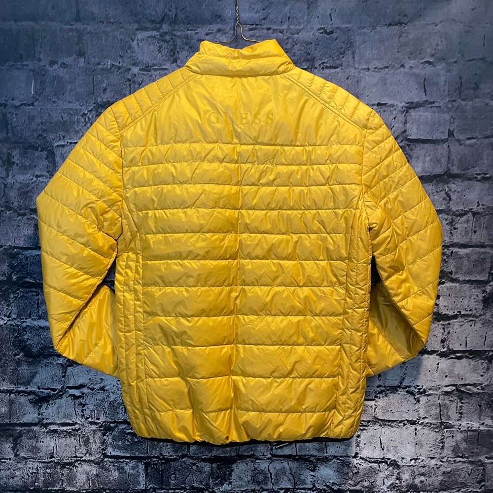 NWT Men’s Guess Puffer Jacket Size S - Picture 2 of 10